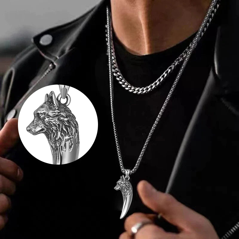 '' Never give up '' Wolf Necklace