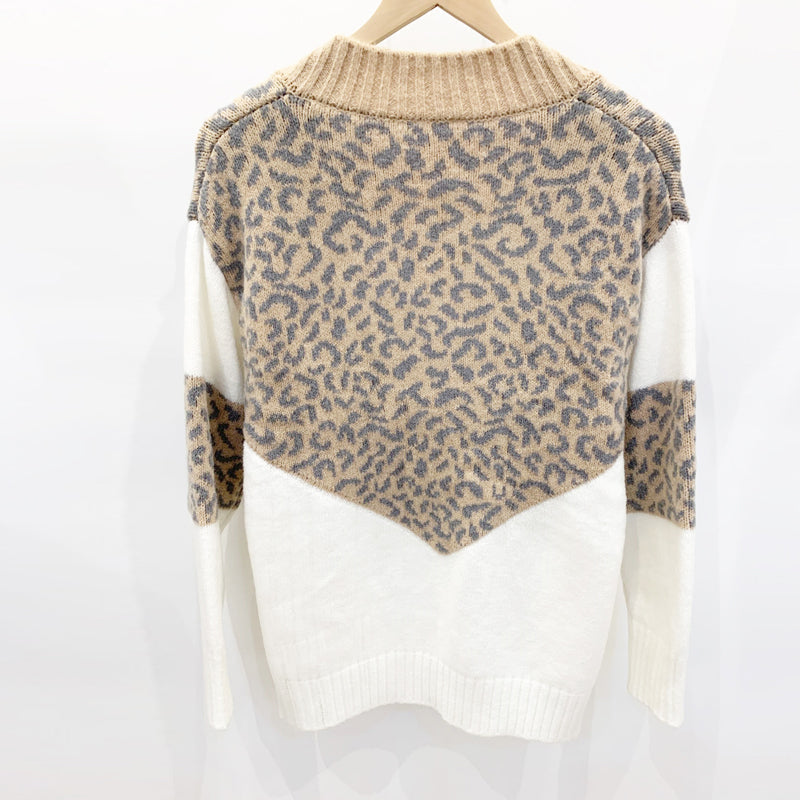 V-neck colorblock leopard print sweater