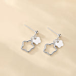 The Earrings of Flower Pattern