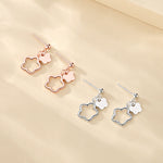 The Earrings of Flower Pattern