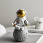 Creative Astronaut Desktop Decoration