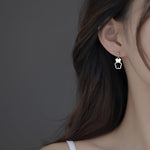 The Earrings of Flower Pattern