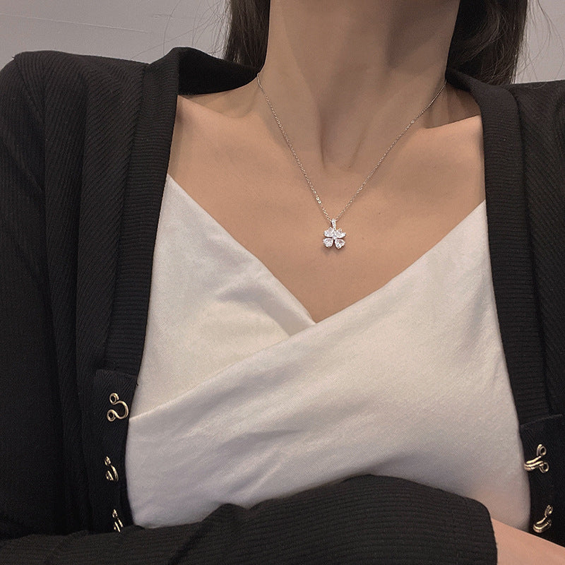 Lucky Leaf Zircon Necklace