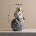 Creative Astronaut Desktop Decoration